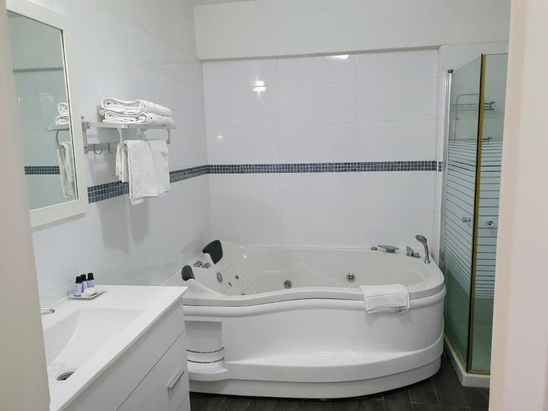Vila Sharvit Hakesem Livnim Exteriér fotografie